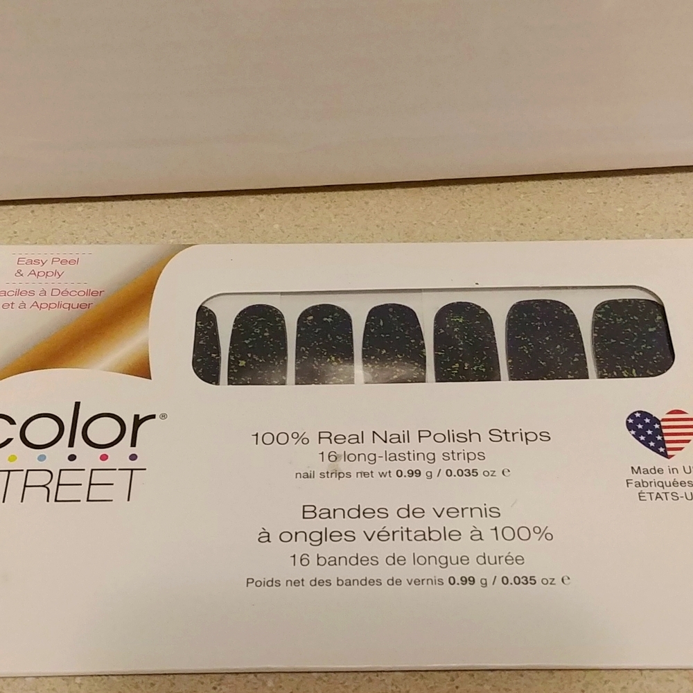 Color Street. Deepwater Opal. 16 long-lasting, 100% real nail polish strips.